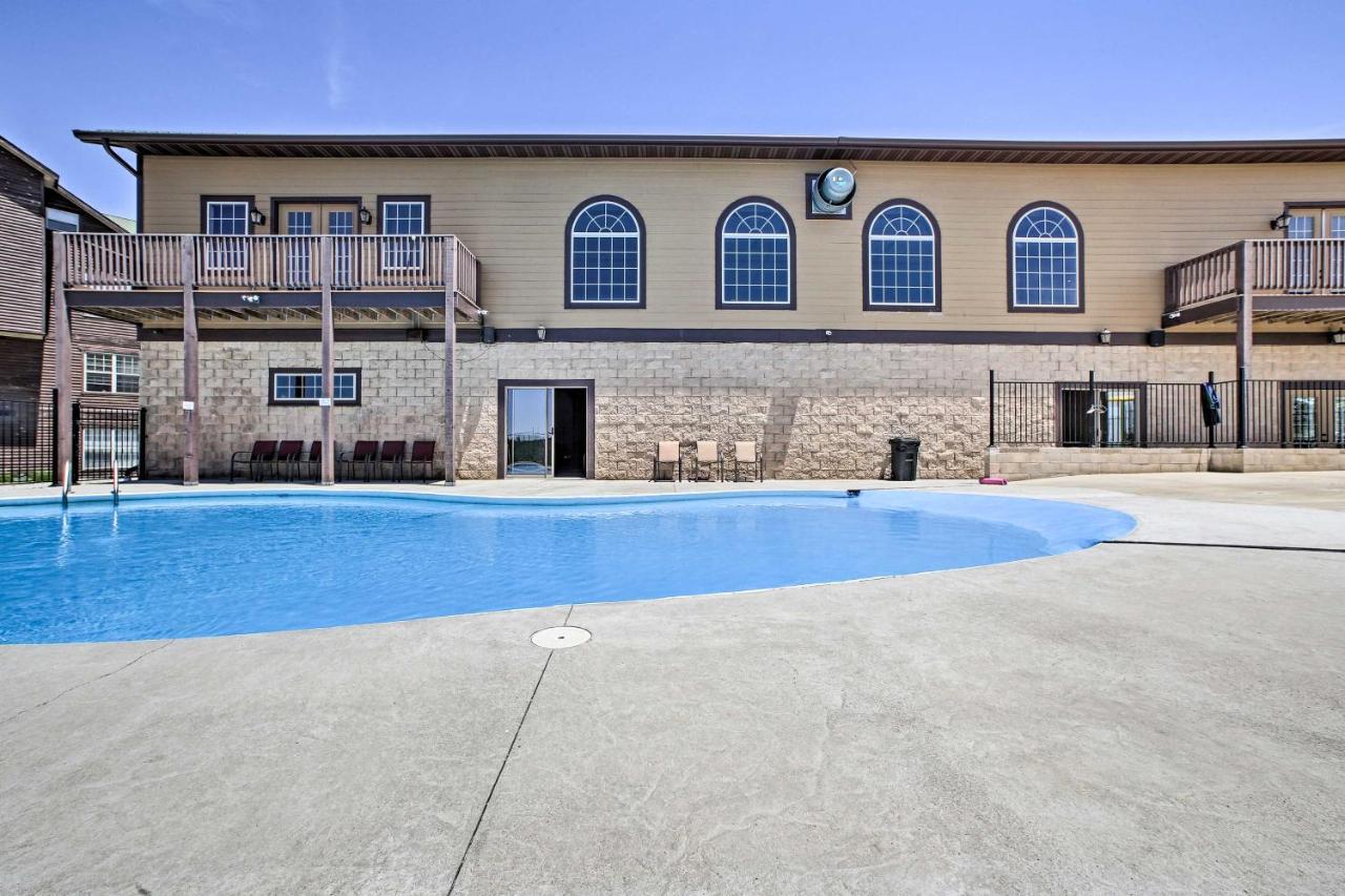 Apartamento Luxe Branson Retreat With Mtn Views And Pool Access! Exterior foto