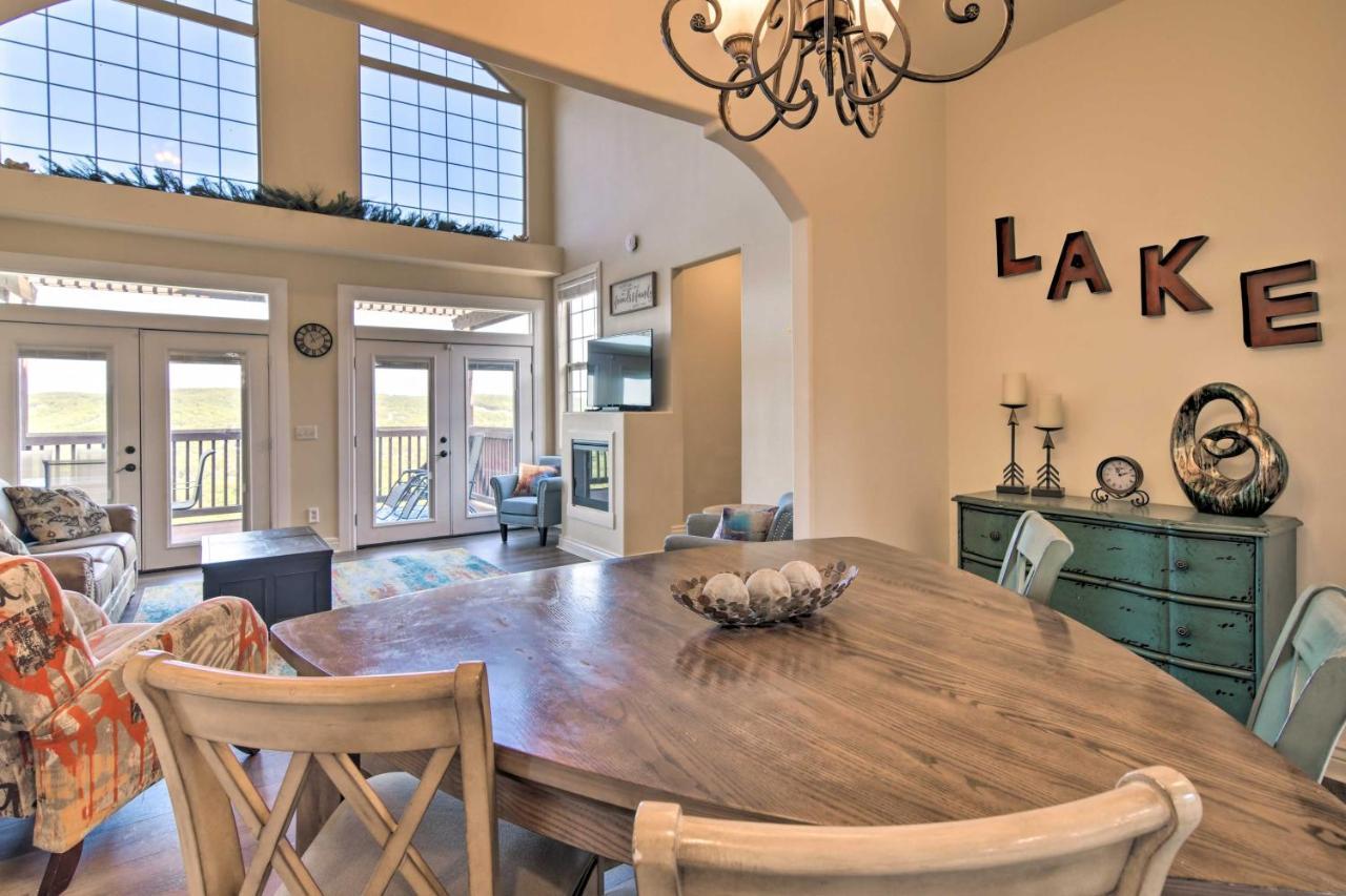 Apartamento Luxe Branson Retreat With Mtn Views And Pool Access! Exterior foto