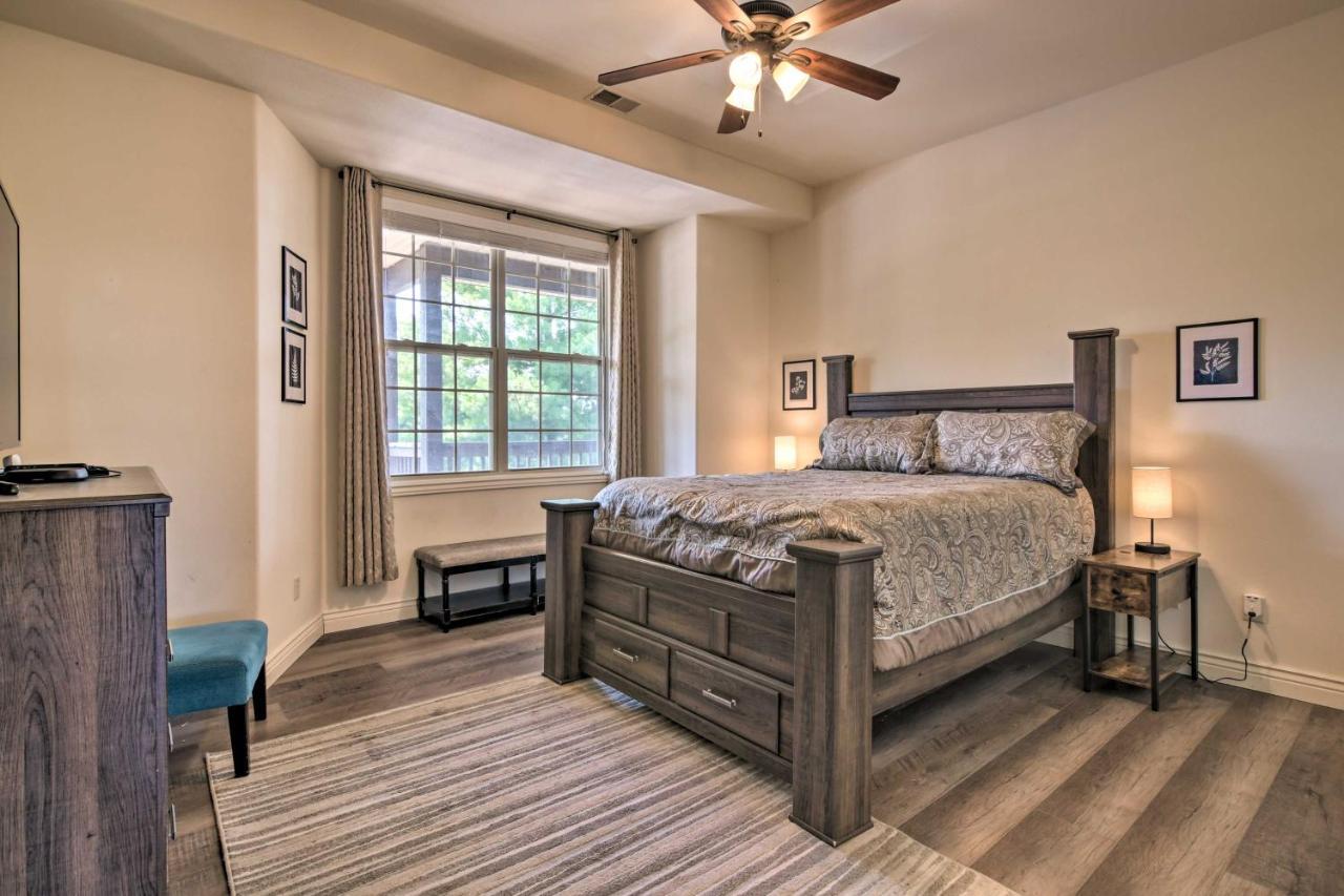 Apartamento Luxe Branson Retreat With Mtn Views And Pool Access! Exterior foto